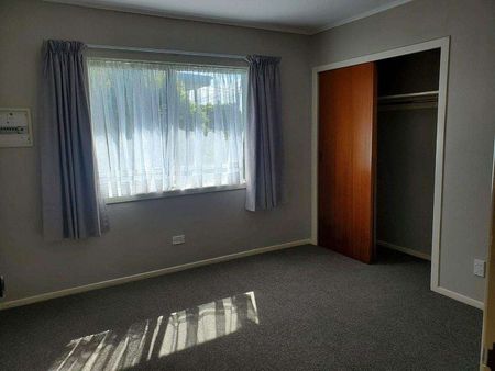Spacious and bright in City End Karori - Photo 2