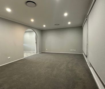 SPACIOUS BEAUTIFUL 4 BEDROOMS HOME - Photo 1