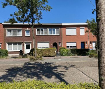 Rijwoning in hartje Brasschaat met 3 slaapkamers en tuin op ca. 282m² - Photo 6