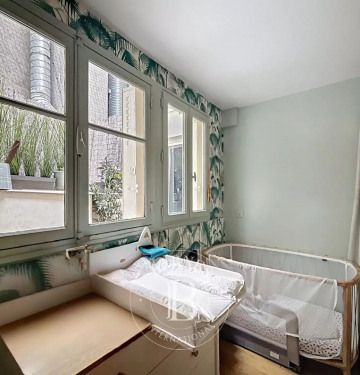 Appartement • Sentier-Bonne Nouvelle - Photo 2