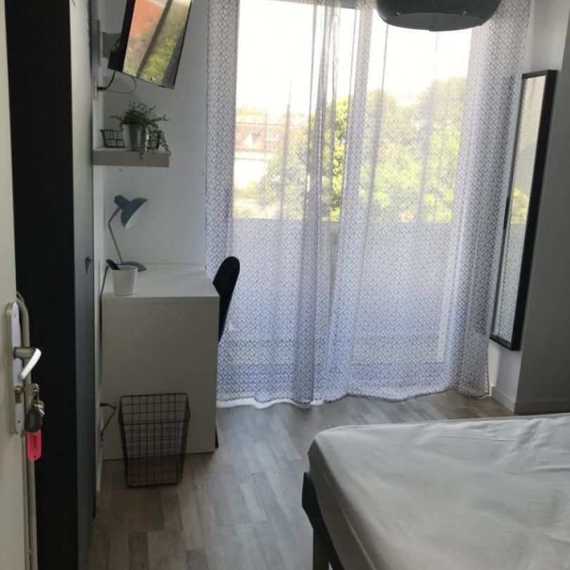 Barcelone Roommate 5 Bedrooms at Toulouse - Photo 2