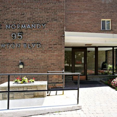 For Lease - 95 Lawton Boulevard Unit# B2, Toronto, Ontario - Photo 3