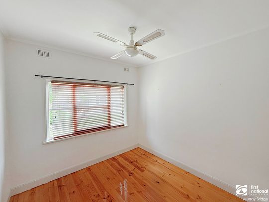 Centrally Located Two Bedroom Unit - APPLICATIONS NOW CLOSED - Photo 1