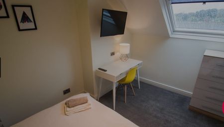 6 Bed - 75 Headingley Avenue, Headingley, Leeds - LS6 3ER - Student - Photo 5