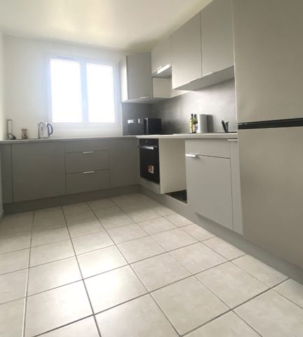 Location Appartement 3 pièces 62m² - Photo 2