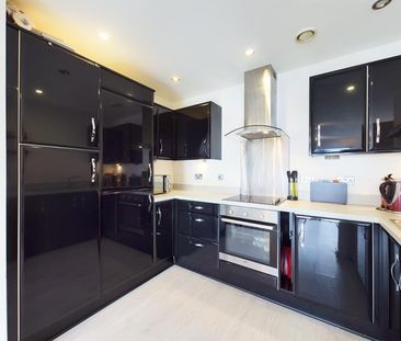 2 bedroom Flat To Let - Photo 6