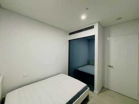 3 bed 2 bath-16th floor - Photo 5