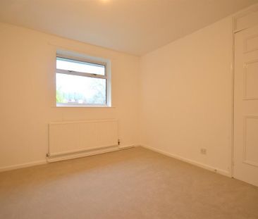 3 bedroom end of terrace house to rent - Photo 6