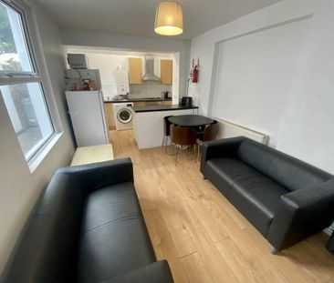 4 bedroom house to rent - Photo 1