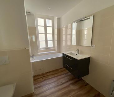 Location Appartement 4 pièces 120m² VALENCE 26000 - Photo 6