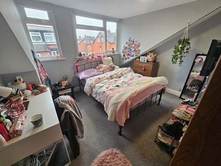 5 Bed - 27 Lucas Street, Woodhouse, Leeds - LS6 2JD - Student - Photo 3