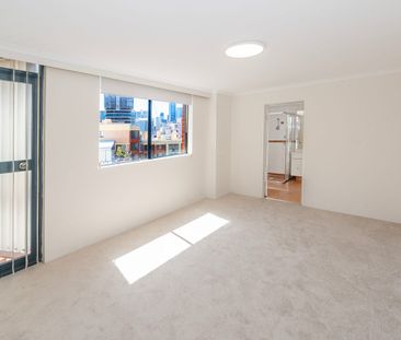 THE MIRAGE APARTMENTS - Photo 4