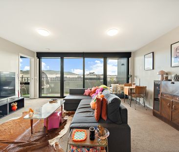 Modern and Comfortable One Bedroom Apartment - Photo 2