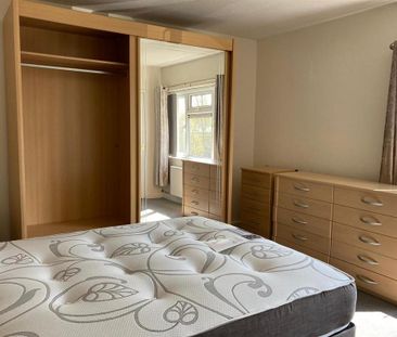 2 bedroom private hall to rent - Photo 3