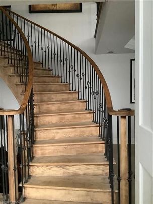For Lease - 4 Raphael Court, Hamilton, Ontario - Photo 1