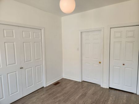 For Lease - 1075 Gerrard Street Unit# Upper floor, Toronto, Ontario - Photo 4