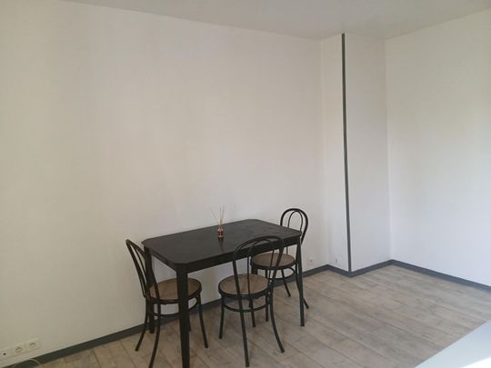 Location Appartement 2 pièces 28m² - Photo 1