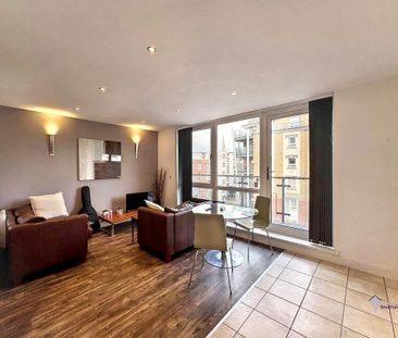 2 bedroom flat to rent - Photo 2