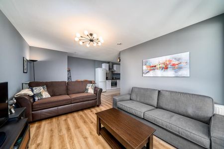 2 bedroom apartment to rent - Photo 4