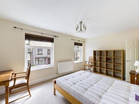 3 bedroom private hall to rent - Photo 4