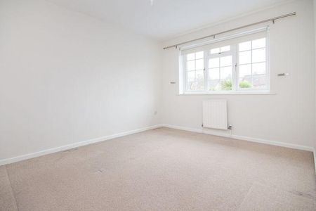 4 bedroom detached house to rent - Photo 5