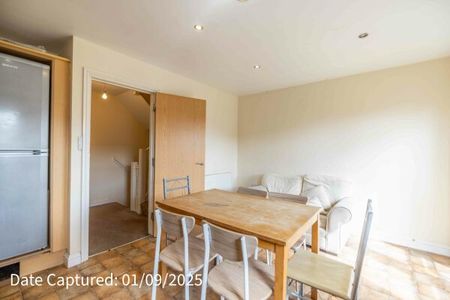 6, Hornby Court - Photo 2