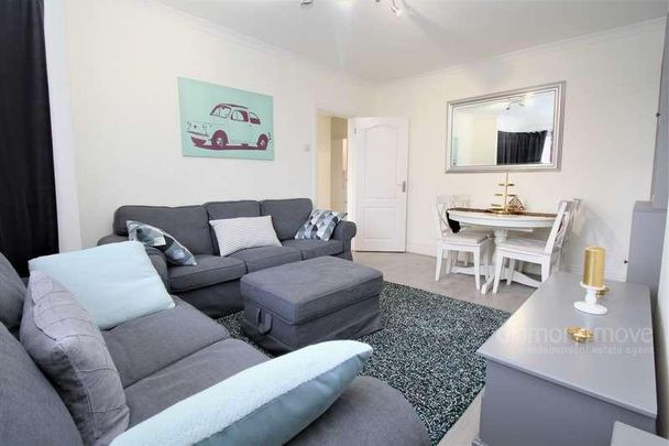 Rothbury Gardens, Isleworth, TW7 - Photo 1