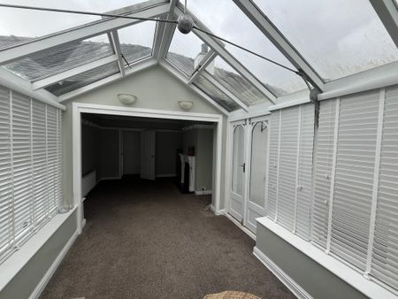 3 bedroom detached house to rent - Photo 2