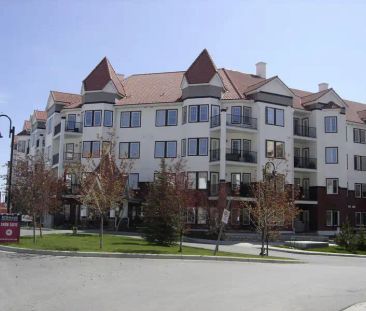 AVAILABLE Oct 21, 2026: Elegant 2BDR-2Bath+ Den Royal Oak Condo for Rent — 2 Bedrooms Condo Unit - Photo 1