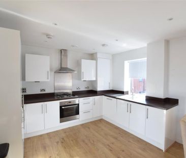 2 bedroom apartment to rent - Photo 4