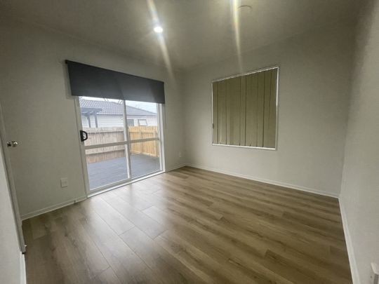 Fully renovated single level 4 Bedroom home - Photo 1