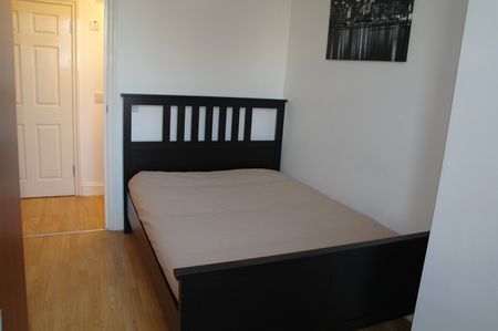 1 Bed Flat, London, E15 - Photo 4