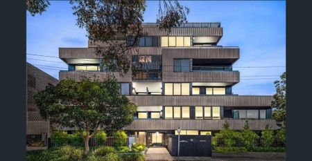 Modern 2-Bedroom Apartment in the Heart of Hawthorn East - Photo 3