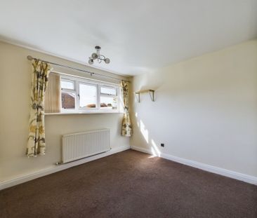 Abbey Road, Tyldesley, M29 - Photo 2