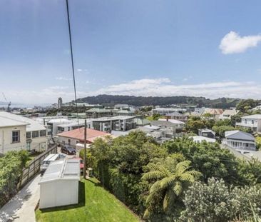 15B Hankey Street (Upper), Mount Cook - Photo 4
