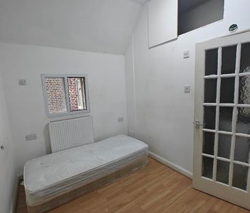 1 Bed Flat, Highgate Hill, N19 - Photo 4