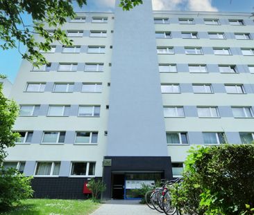 Wohnen im Grünen: schicke 3-Zimmer-Wohnung mit Südbalkon in Burtsch... - Foto 1