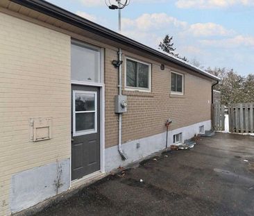 For Lease - 78 Richardson Drive, Aurora, Ontario - Photo 1