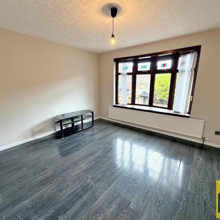 6 Clementine Drive, Belfast, BT12 5HQ - Photo 1