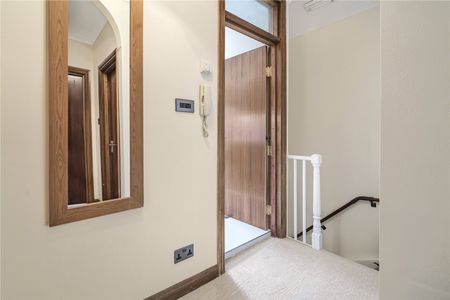 Meadow Road, Vauxhall, SW8 - Photo 5