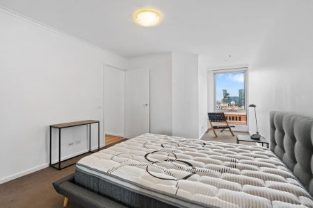 Spacious light filled furnished two bedroom apartment with views! - Photo 4