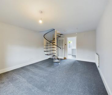 2 bedroom terraced house to rent - Photo 1