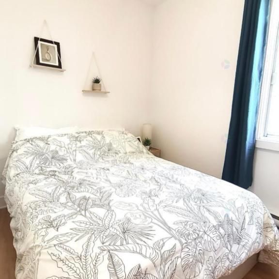 Appartement lumineux 2 pièces fermées + cuisine à 1 minute du métro D'Iberville! - Photo 1