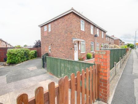 3 bedroom semi-detached house to rent - Photo 3