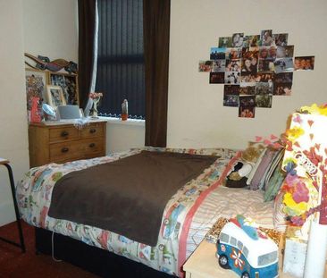 5 bedroom terraced house to rent - Photo 3