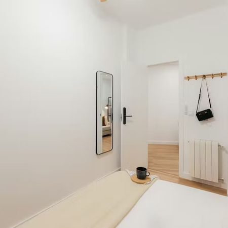 Plaça dArtur Piera, Valencia, Valencian Community 46018 - Photo 4