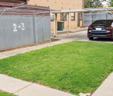 DOWNSTAIRS UNIT, AMAZING LOCATION! - Photo 2