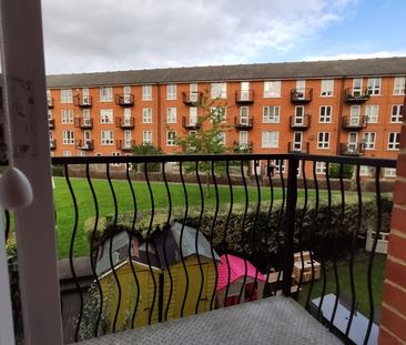 1 Bed Flat, Basque Court, SE16 - Photo 2