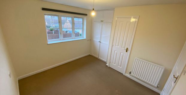 The Gardens, Middleton, Leeds, LS10 4UG - Photo 1