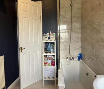 2 bedroom terraced house to rent - Photo 2